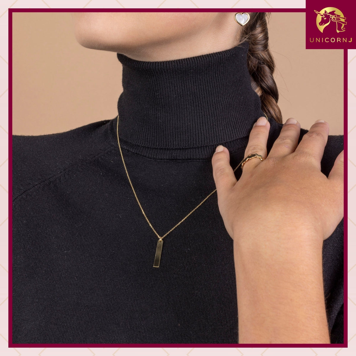 Collier pendentif barre verticale gravable en or jaune 14K